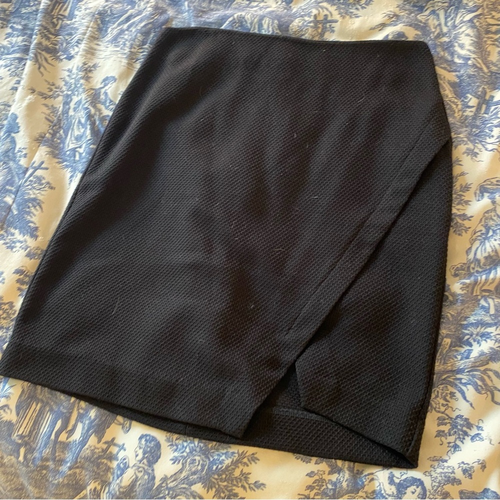 LOFT outlet size 4 black skirt EUC